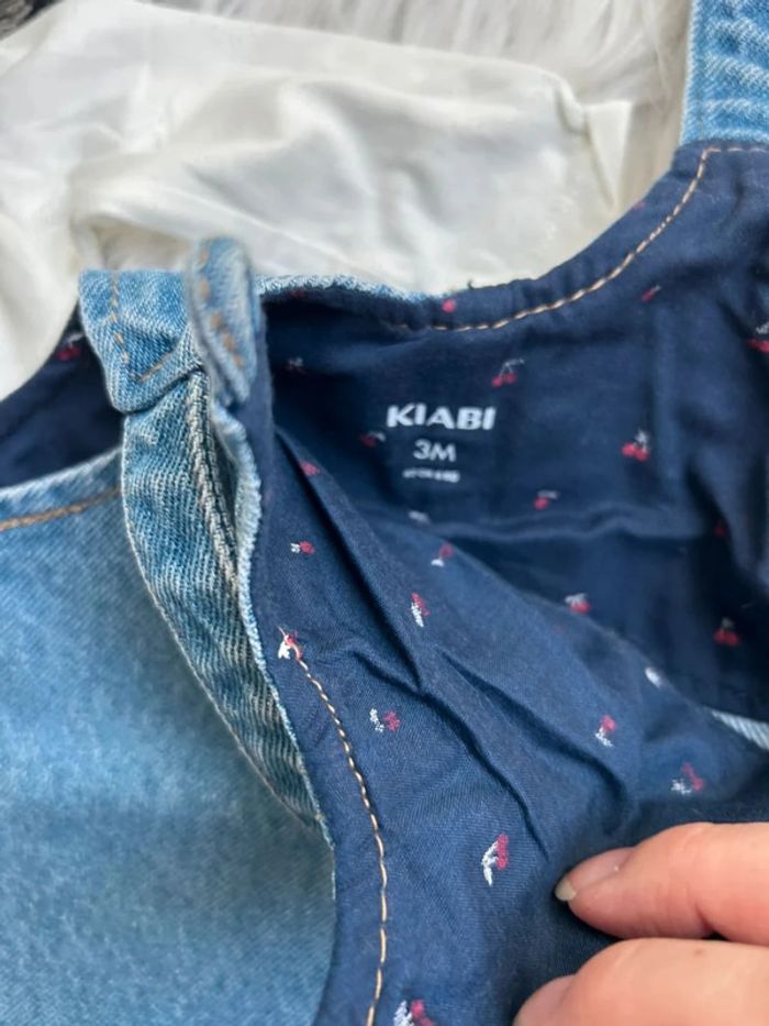 Ensemble Bébé Kiabi 3 Mois - Salopette Short Denim et Body Col Claudine - photo numéro 3