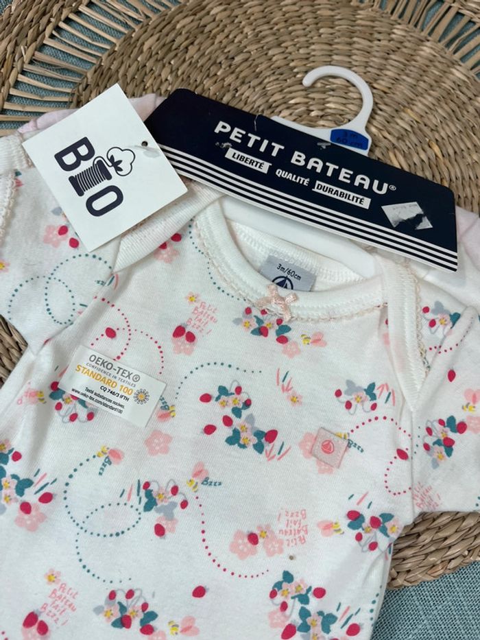 Lot 3 bodies 3 mois neuf petit bateau - photo numéro 2