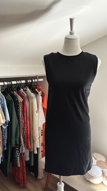 Robe sans manche noire Kiabi T34
