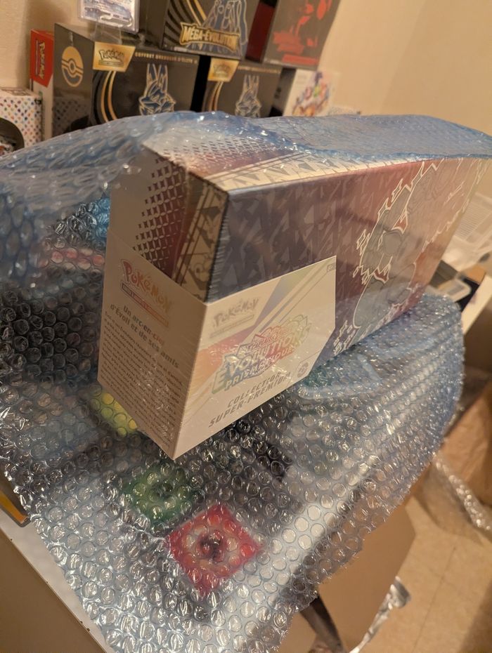 Spc coffret super premium évolutions prismatiques neuf scellé ev8.5 - photo numéro 2
