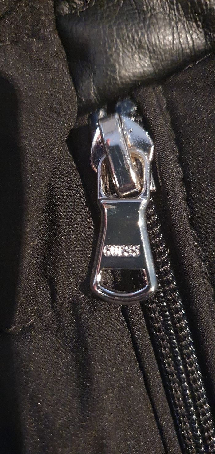 Doudoune guees noir neuve avec étiquette - photo numéro 4