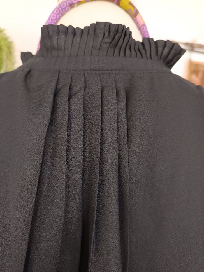Chemise/Tunique noire sans manche - photo numéro 4