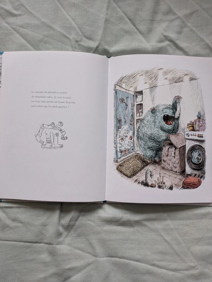 Livre le monstre du placard existe - photo numéro 4