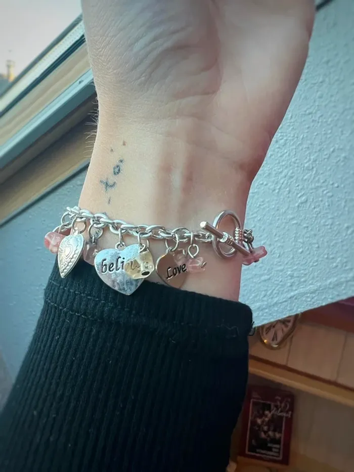 Bracelet love 🤍 - photo numéro 4