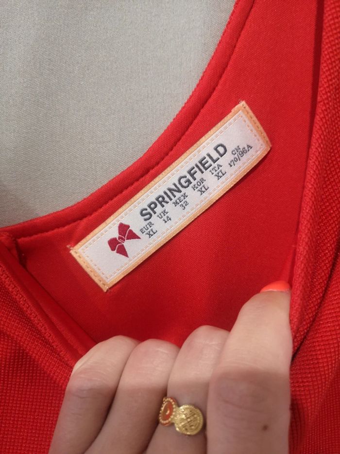 Robe rouge - photo numéro 2