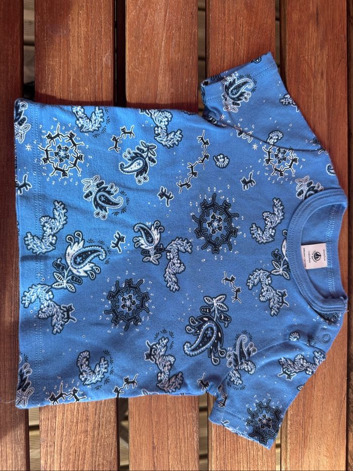 TEE shirt