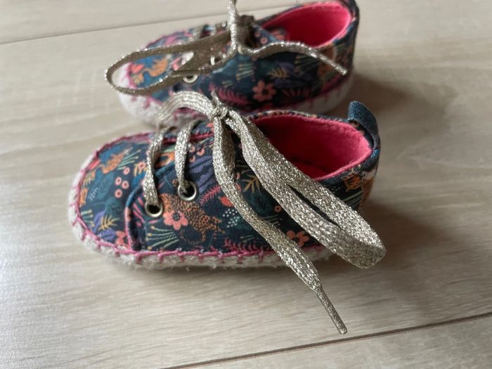 Chaussures bébé 3-6 mois - photo numéro 3