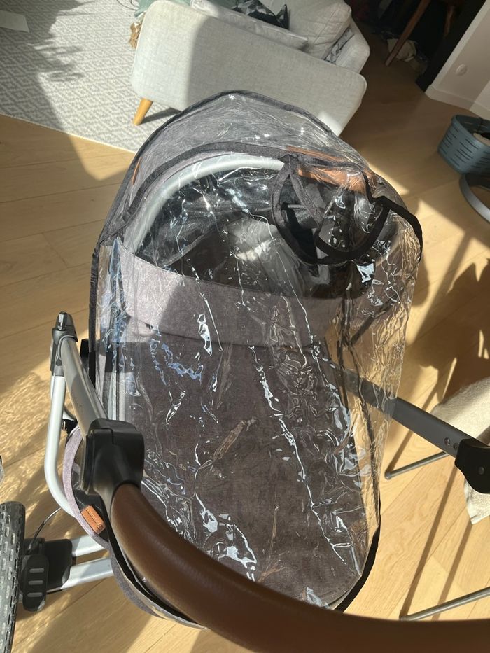 Poussette Nova 3 roues, nacelle et nombreux accessoires - photo numéro 4