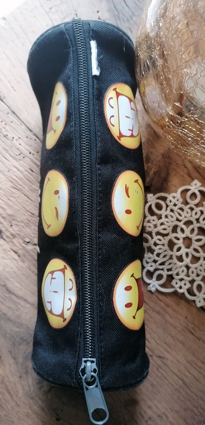 Trousse smiley - photo numéro 2