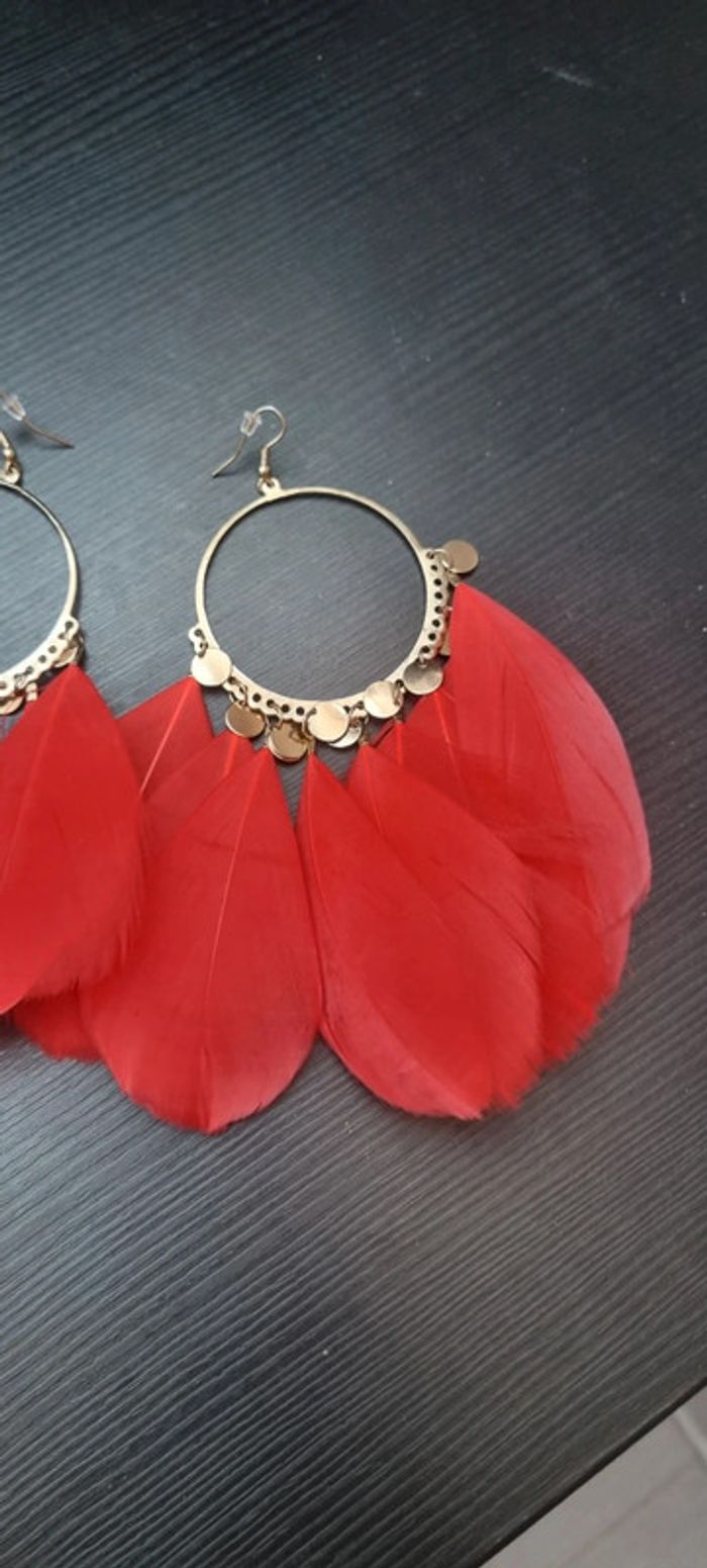 Boucle d'oreille plume rouge - photo numéro 3