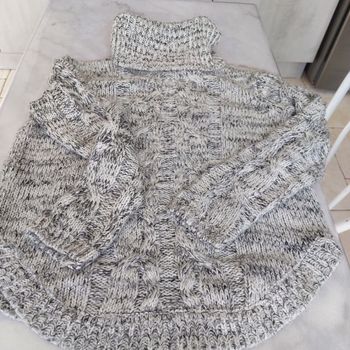 Pull grand col roulé