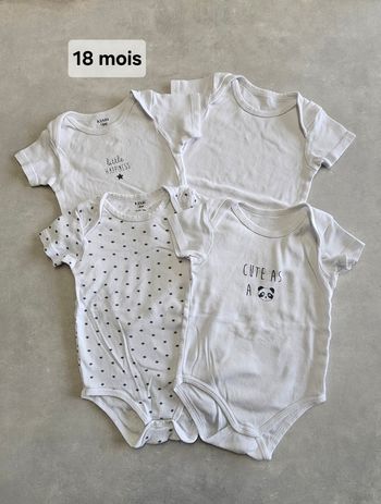 Lot de 4 bodies KIabi 18mois