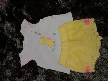 Lot vêtements bébé fille 1 mois 43 pièces