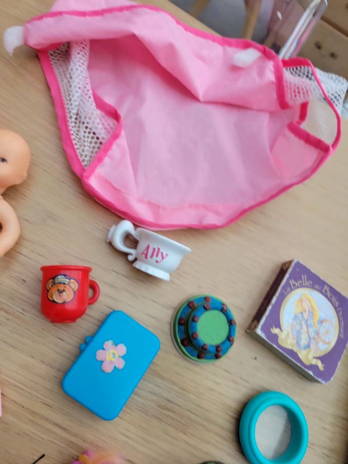 Lot Jouet en vrac dont disney my little pony pop it accessoires poupon etc - photo numéro 7