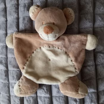 Doudou plat ours beige et marron- croix - Nicotoy