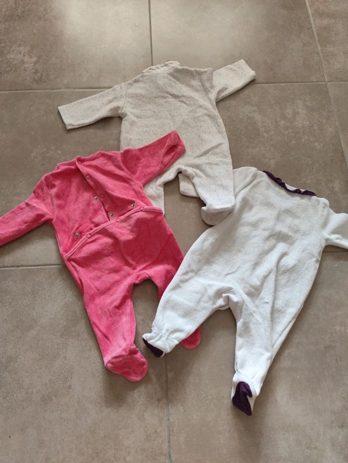 Lot 3 pijamas 1 mois - photo numéro 2