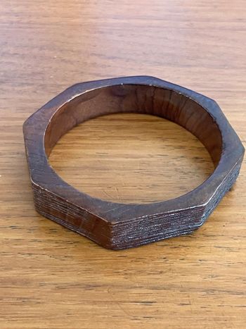 Bracelet en bois vintage