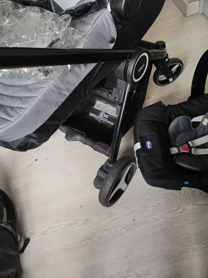 Poussette Chicco trio best Friend - photo numéro 7