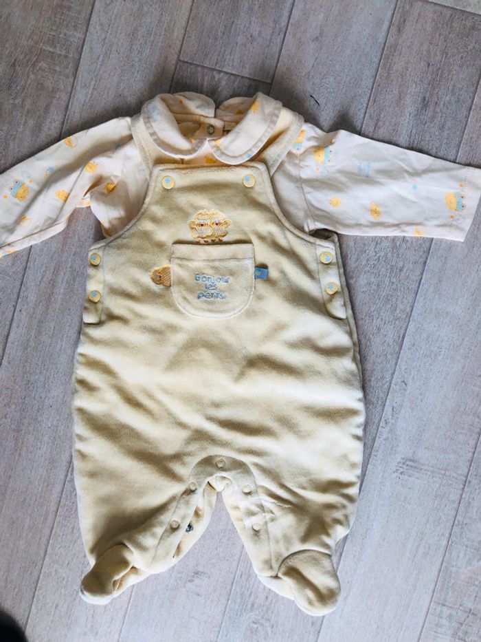 Salopette jaune et tee-shirt fille - photo numéro 2