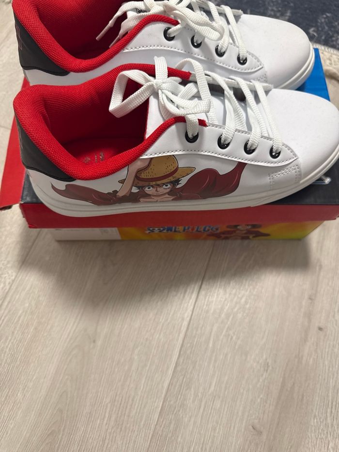 Baskets one piece neuf - photo numéro 2