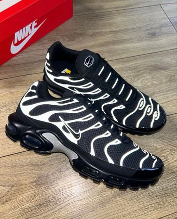 Nike tn noir gris chrome 37