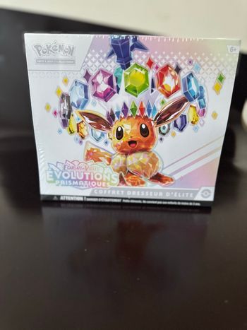 ETB Évolutions prismatiques EV8.5