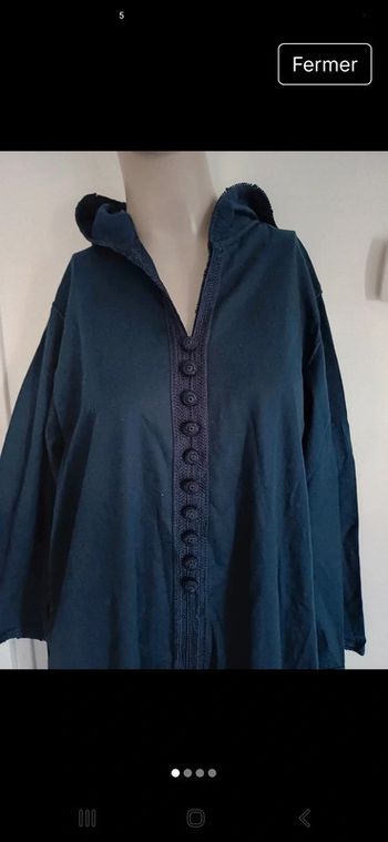 Jolie djellaba traditionnelle bleue marine