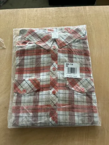 Chemise à carreaux