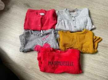 Lot pulls / vestes 3 mois