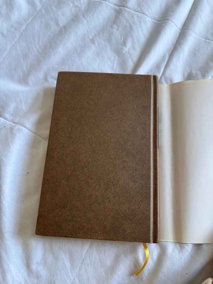 Livre La Lune de papier – Christina Pisco – Roman 1998 – Édition française 2000 - photo numéro 10