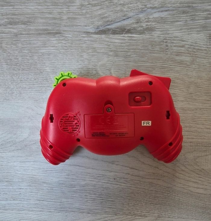 Manette interactif tres bonne etat - photo numéro 2