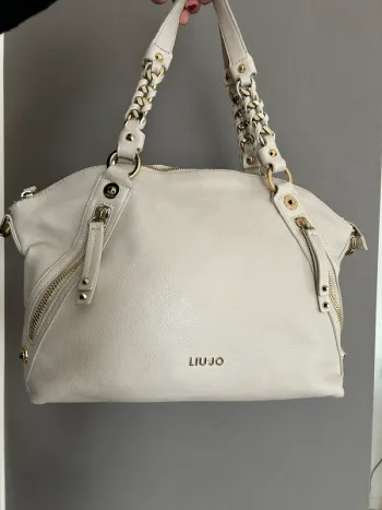 liu jo sac a main cuir beige crème  Modèle bauletto