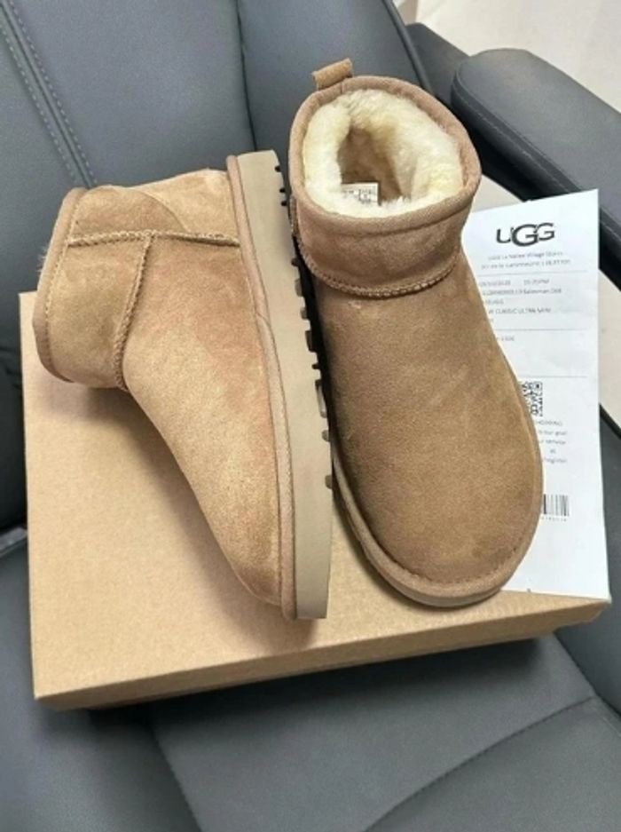 Neu. Ugg mini Snow boots - photo numéro 5