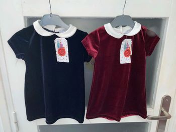 2 robes 6 mois neuve