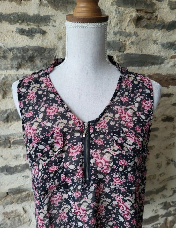 Débardeur style blouse fleurie noire et roses Mim Taille 40 - photo numéro 2