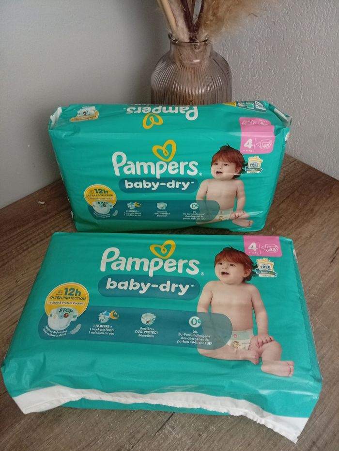 86 couches Pampers taille 4