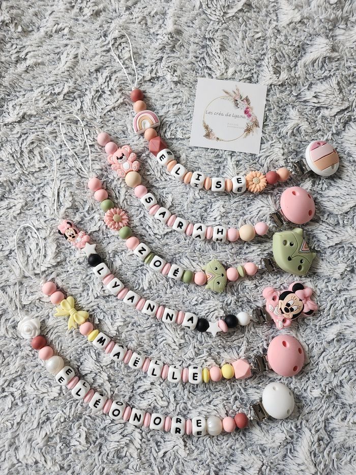 Attache tetine personnalisé