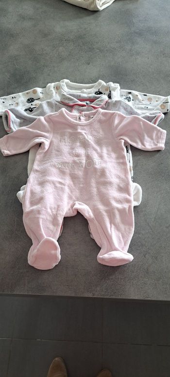Lot 3 pyjama bébé 1mois