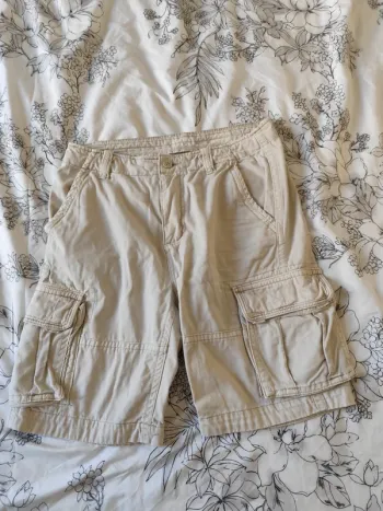 Short cargo homme taille 44 beige peu porté