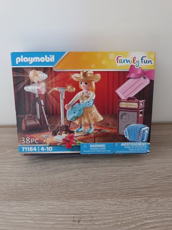 Playmobil chanteuse de country (71184)