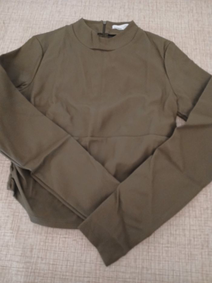 Haut simili cuir taille M pull & bear - photo numéro 4