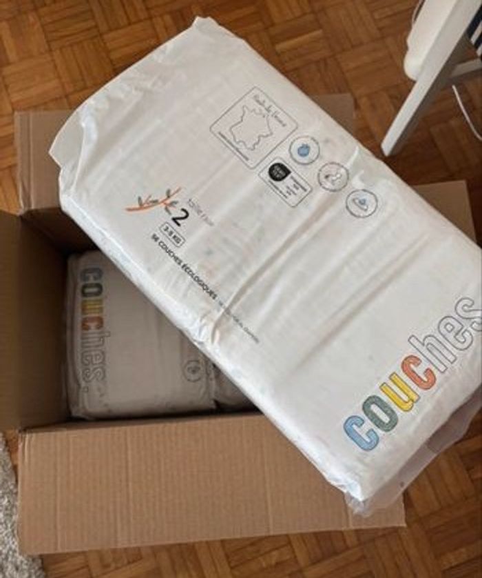 4 paquets de couches la marque en moins taille 2