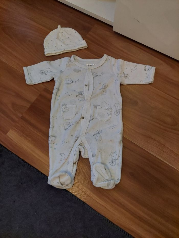 Pyjama 1 mois avec bonnet
