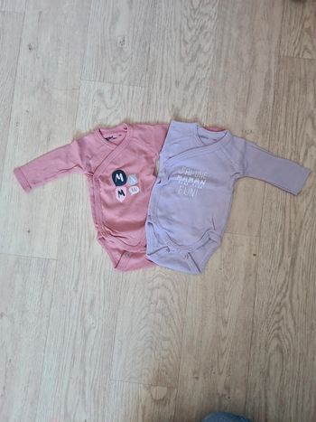 Lot 2 bodys manches longues 3 mois