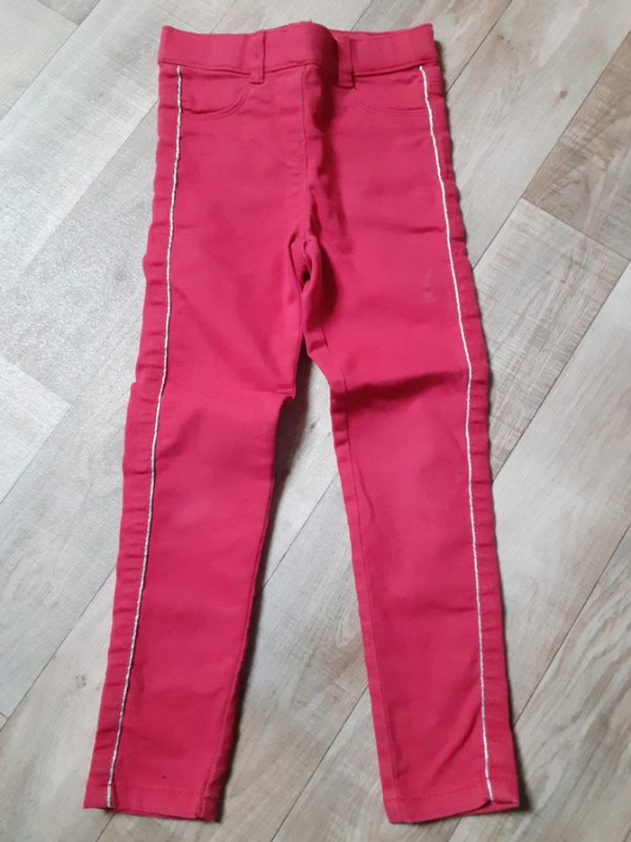 Pantalon fille jegging rouge bande argentée 5 ans