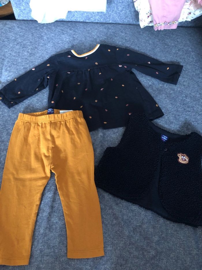 Superbe ensemble fille 9 mois