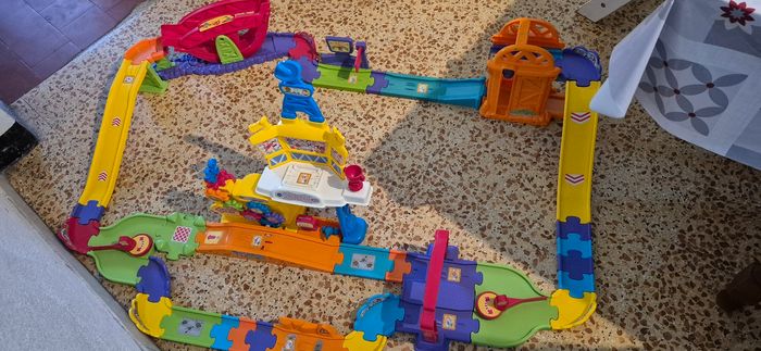 mon super circuit radiocommandé tut tut bolides - photo numéro 2