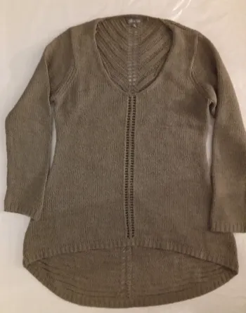 Pull long col V femme