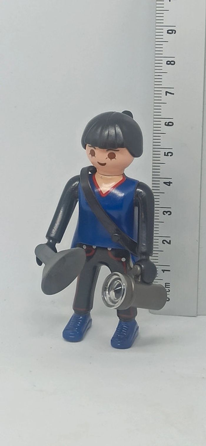 Femme avec accessoires playmobil
