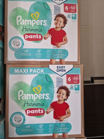  couches pampers  taille 6 ants harmonie